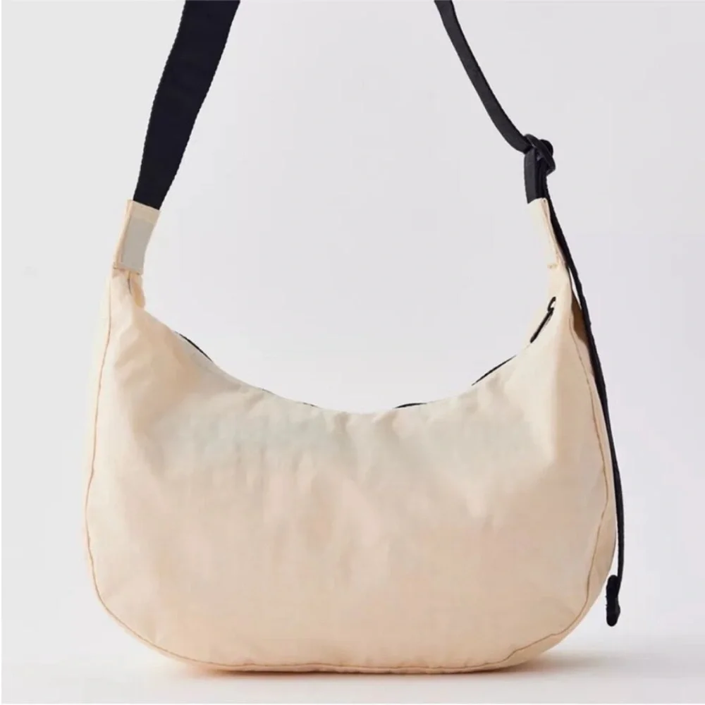 BAGGU NWT embroidered angel Cream Crossbody Bag - Picture 4 of 7